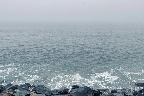高清摄影 雾蒙蒙的海景