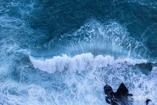 高清摄影 海浪冲刷岩石