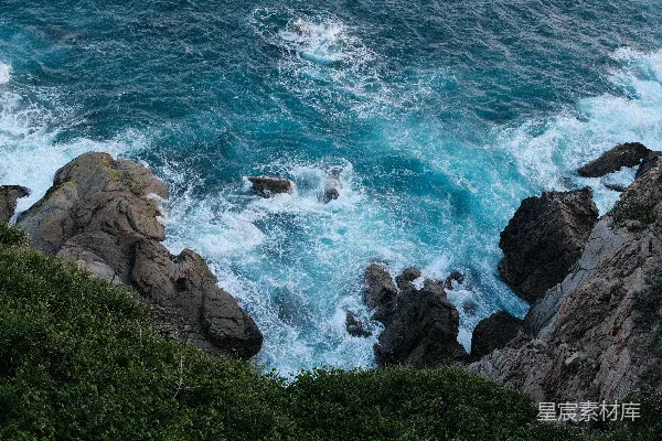 高清摄影 海浪冲击岩石
