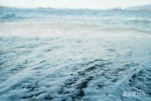 高清摄影 海浪轻拍沙滩