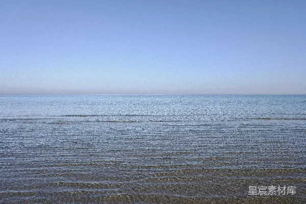 高清摄影 宁静的海滩与蓝天