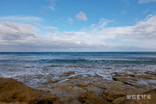 高清摄影 海岸线上的岩石与海洋