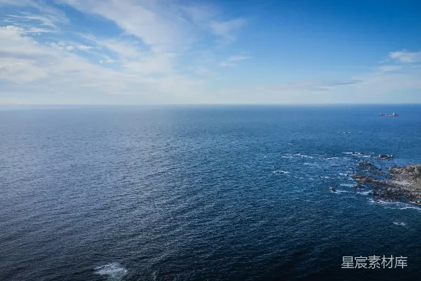 高清摄影 海岸线上的宁静与广阔