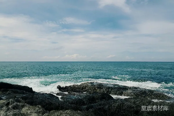 高清摄影 海浪拍打岩石