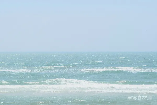 高清摄影 海浪与宁静的海岸线