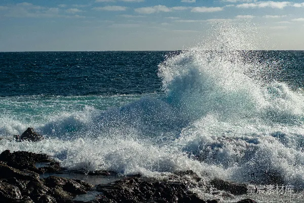 高清摄影 海浪拍打岩石