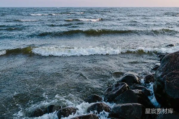 高清摄影 海岸上的岩石与海浪