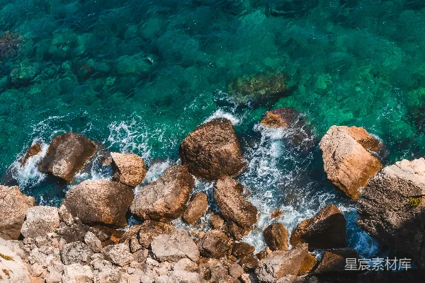 高清摄影 海岸岩石与碧海
