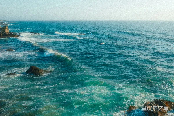 高清摄影 海岸的静谧与波涛