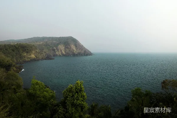 高清摄影 雾蒙蒙的海岸线