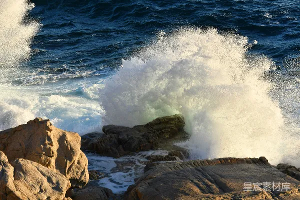 高清摄影 海浪冲击岩石