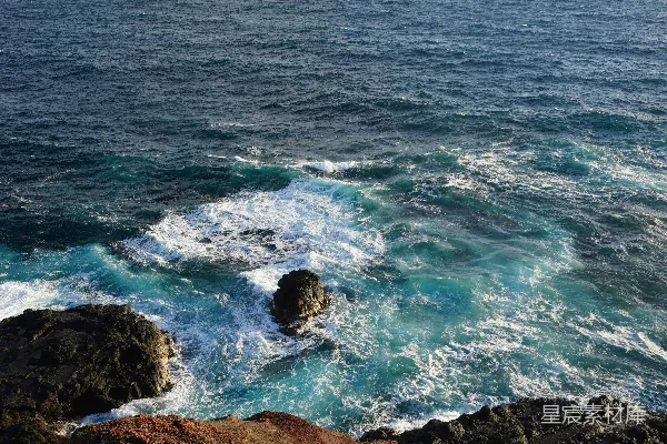 高清摄影 波涛汹涌的海岸线