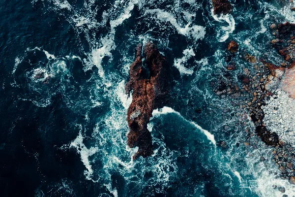 高清摄影 岩石上的海浪