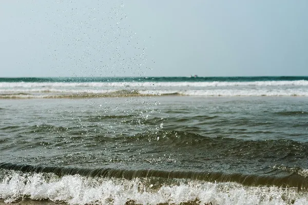 高清摄影 海浪冲刷的瞬间