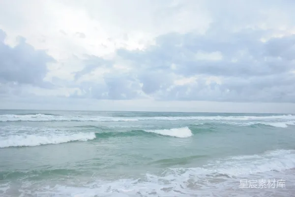 高清摄影 宁静的海浪与天空