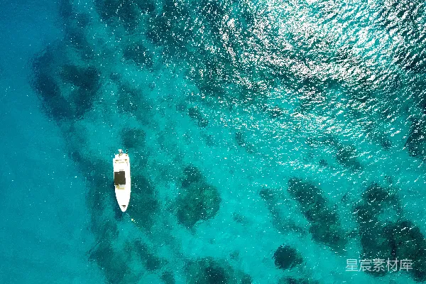 高清摄影 碧海小舟
