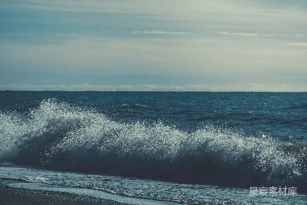 高清摄影 海浪拍打沙滩