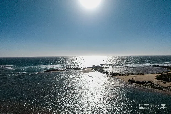 高清摄影 阳光下的海滩