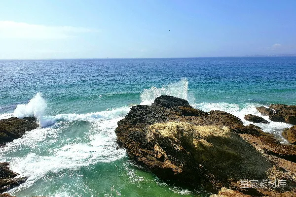 高清摄影 海岸浪花与岩石