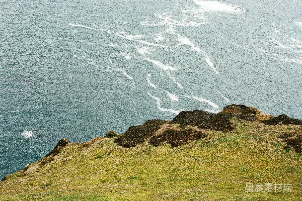 高清摄影 海岸悬崖上的风与海