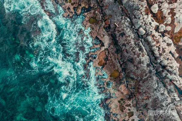 高清摄影 海浪拍打岩石