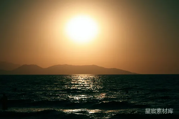高清摄影 夕阳下的海边