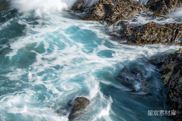 高清摄影 海浪与岩石的舞蹈