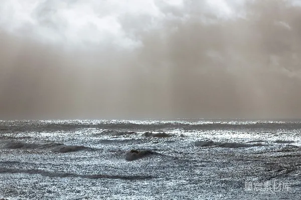 高清摄影 阴云密布的海浪