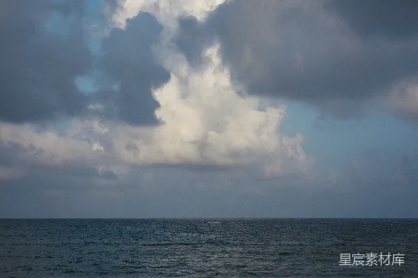 高清摄影 海洋上的云影