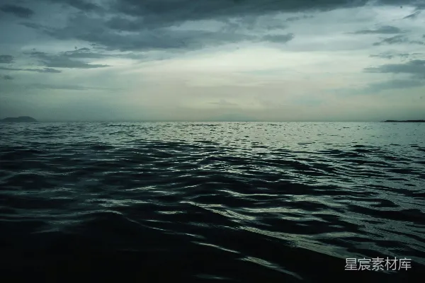 高清摄影 阴沉海面