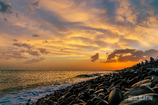 高清摄影 夕阳下的海边