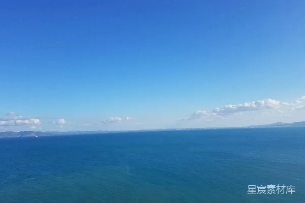 高清摄影 宁静的蓝色海洋与蓝天