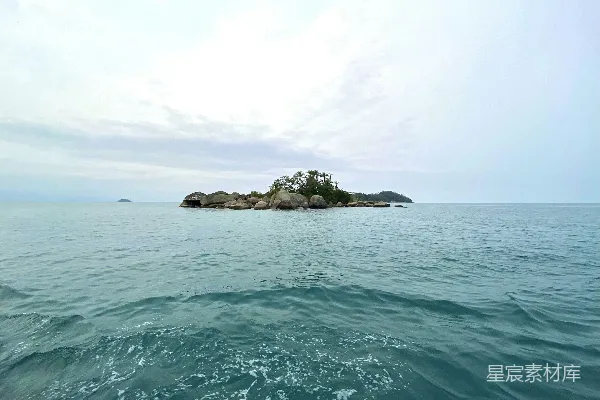 高清摄影 海上的孤岛