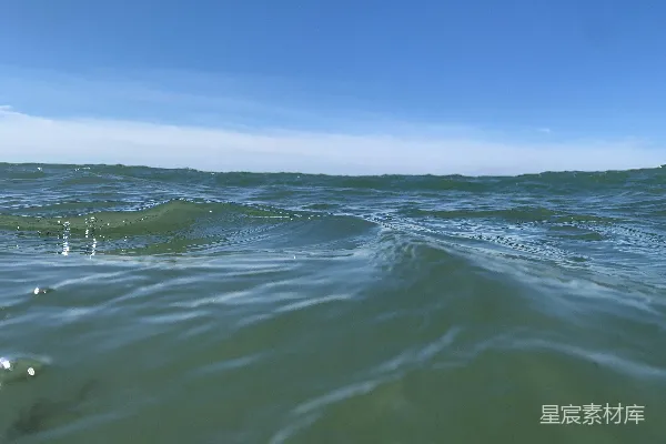 高清摄影 海面波光粼粼的景象