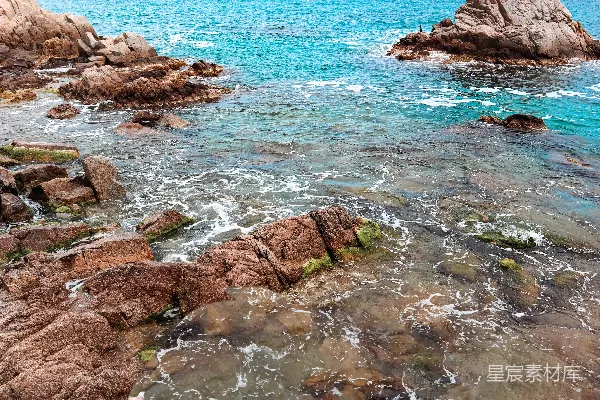 高清摄影 岩石海岸与蓝海