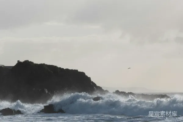 高清摄影 狂野海岸：海浪与岩石的交响