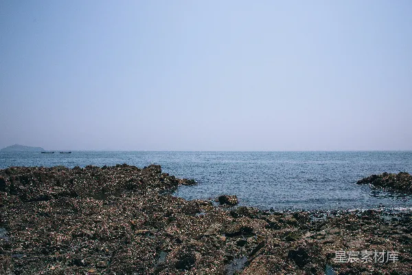 高清摄影 海边岩石与宁静的海景
