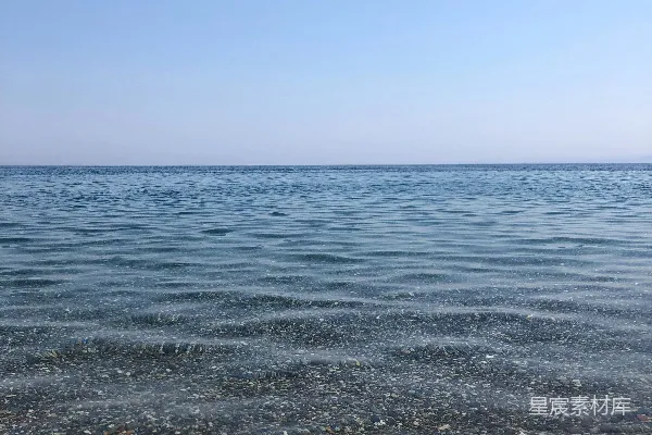 高清摄影 平静的海滩与波浪