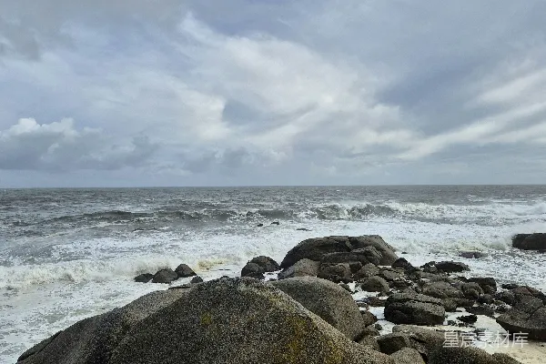 高清摄影 风雨交加的海岸线