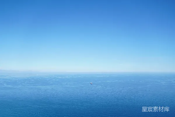 高清摄影 大海与孤舟：宁静与辽阔