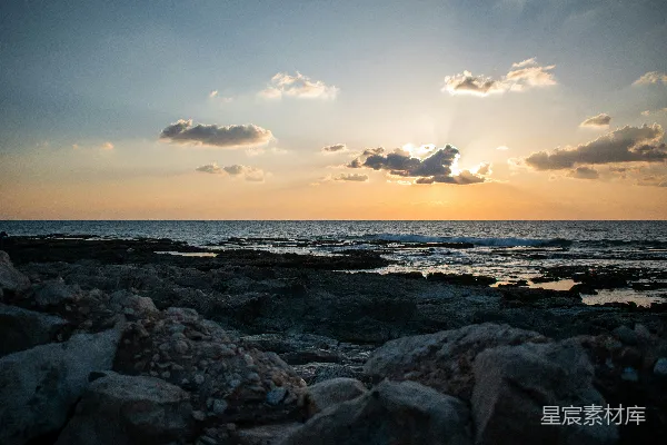 高清摄影 日落时的岩石海岸