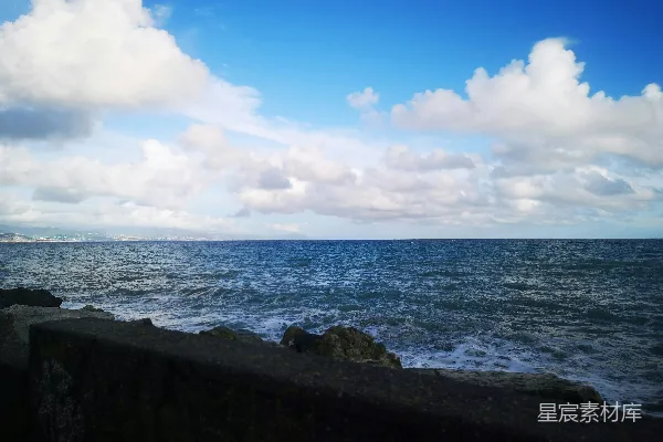 高清摄影 海岸线上的宁静时光