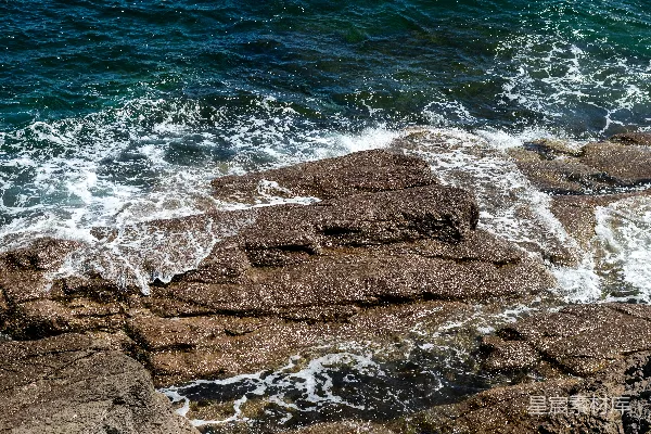 高清摄影 海浪拍打岩石