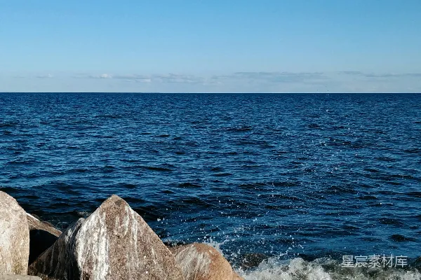 高清摄影 岩石海岸与波涛
