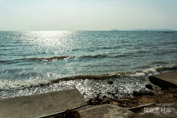高清摄影 阳光下的海岸线