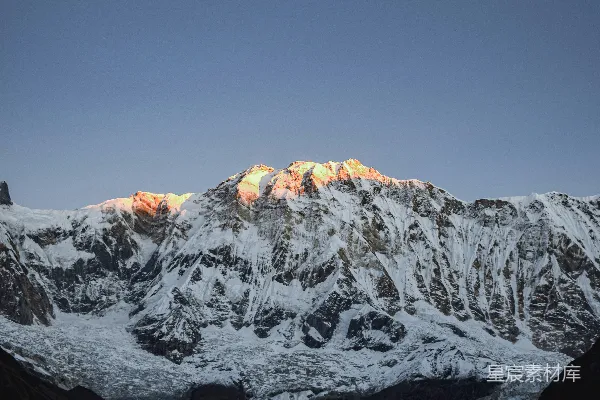 高清摄影 日出时的雪山