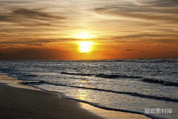 高清摄影 夕阳下的海滩