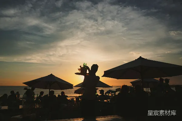 高清摄影 夕阳下的海边餐厅