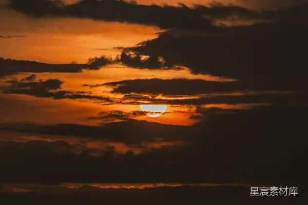 高清摄影 夕阳下的云海