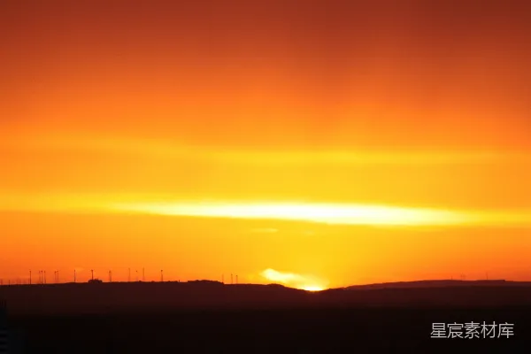 高清摄影 夕阳下的风车群